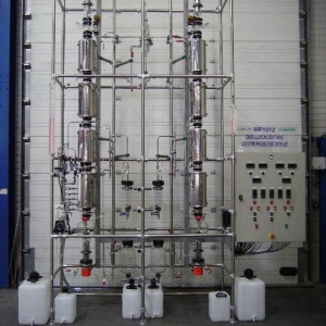 Distillation continue azéotropique